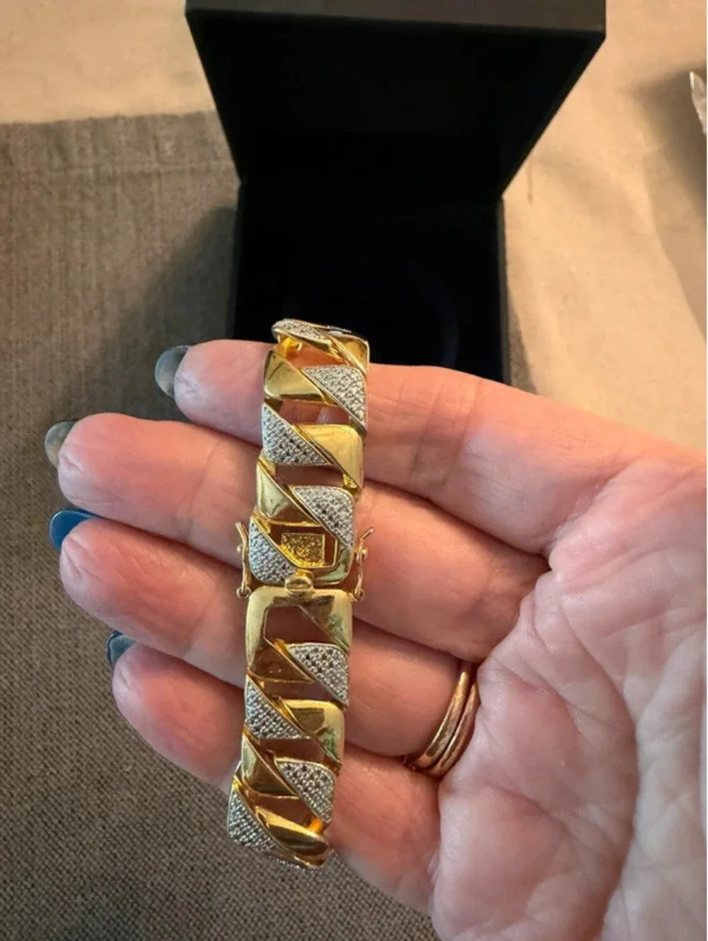 New Men's Yellow Gold Plated Crystal Accent Interlocking Link Bracelet